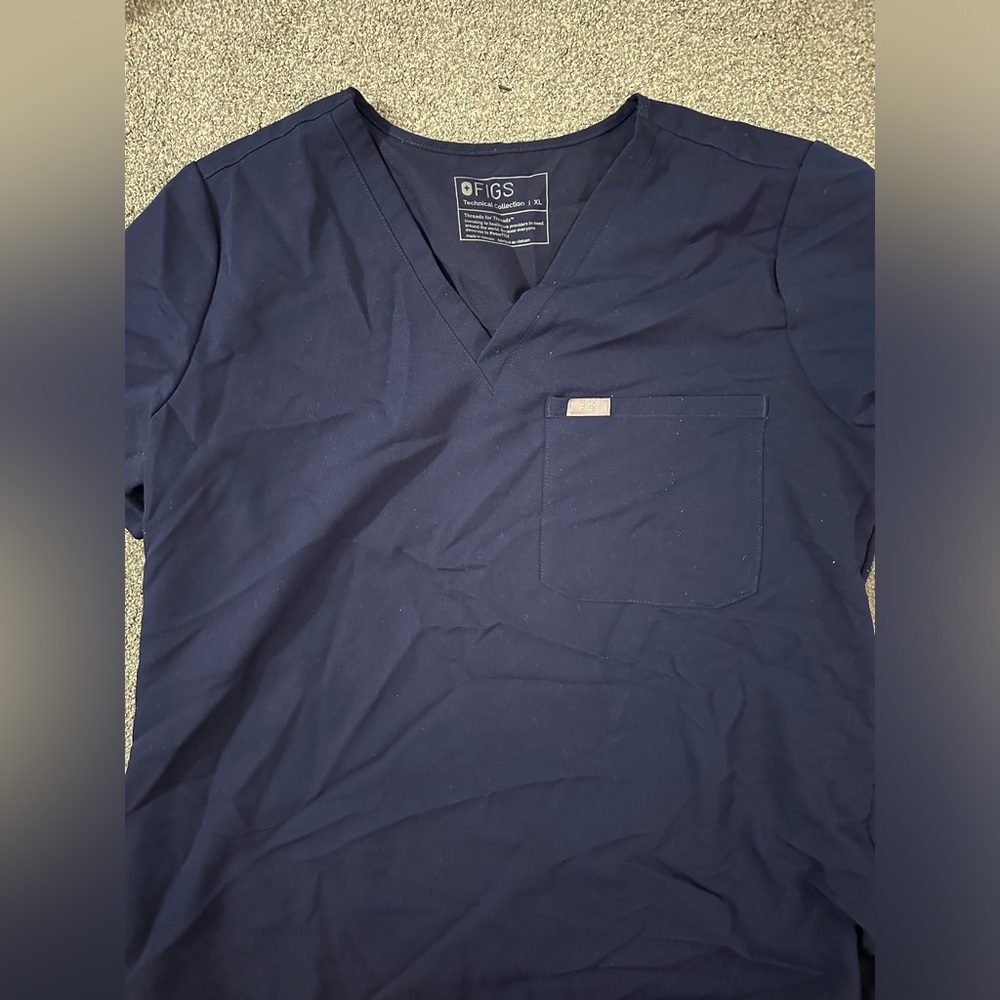 FIGS CATARINA SCRUB TOP